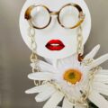 Chaîne de lunettes Sabine Be Modèle Be Pretty Chain Coloris Blanc Marbre Opticien Stéphanie Danjou Cambrai