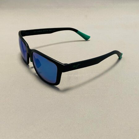 Lunettes de Soleil 648 Lehiwa Asian Fit Homme De La Marque Maui Jim Coloris Noir Mat Opticien Stéphanie Danjou Cambrai